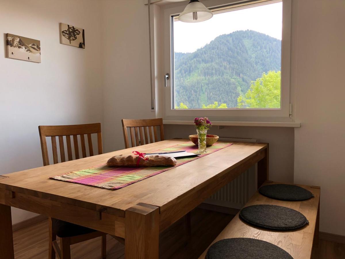 Walli Laterns - Ski Und Bergvergnuegen Direkt Vor Der Haustuer Exterior foto
