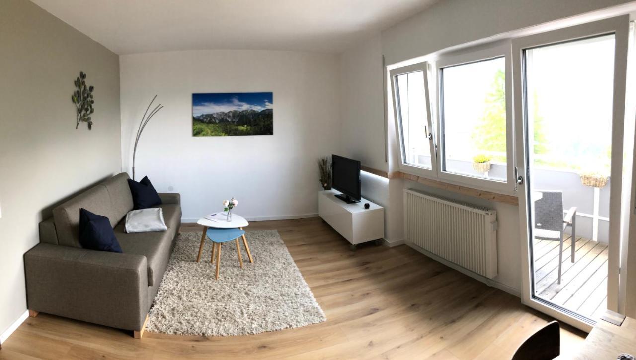 Walli Laterns - Ski Und Bergvergnuegen Direkt Vor Der Haustuer Exterior foto