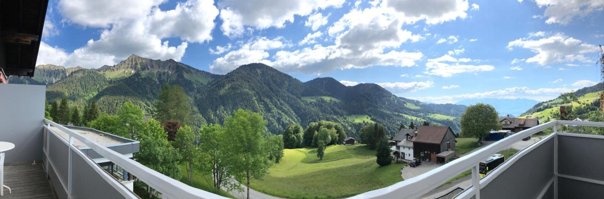 Walli Laterns - Ski Und Bergvergnuegen Direkt Vor Der Haustuer Exterior foto